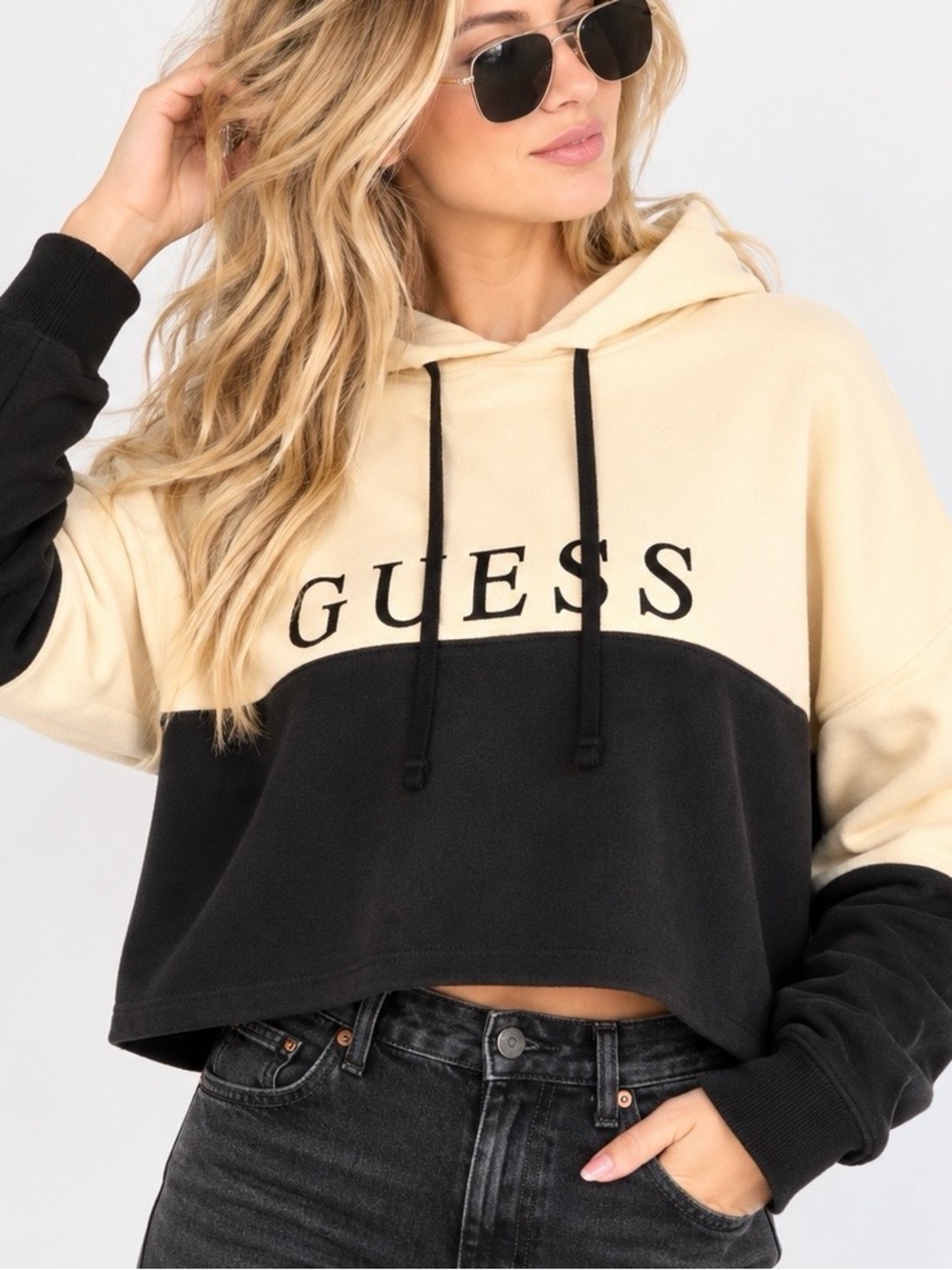 GUESS Colorblock Cropped Logo Hoodie Cream Black Sweatshirt Small